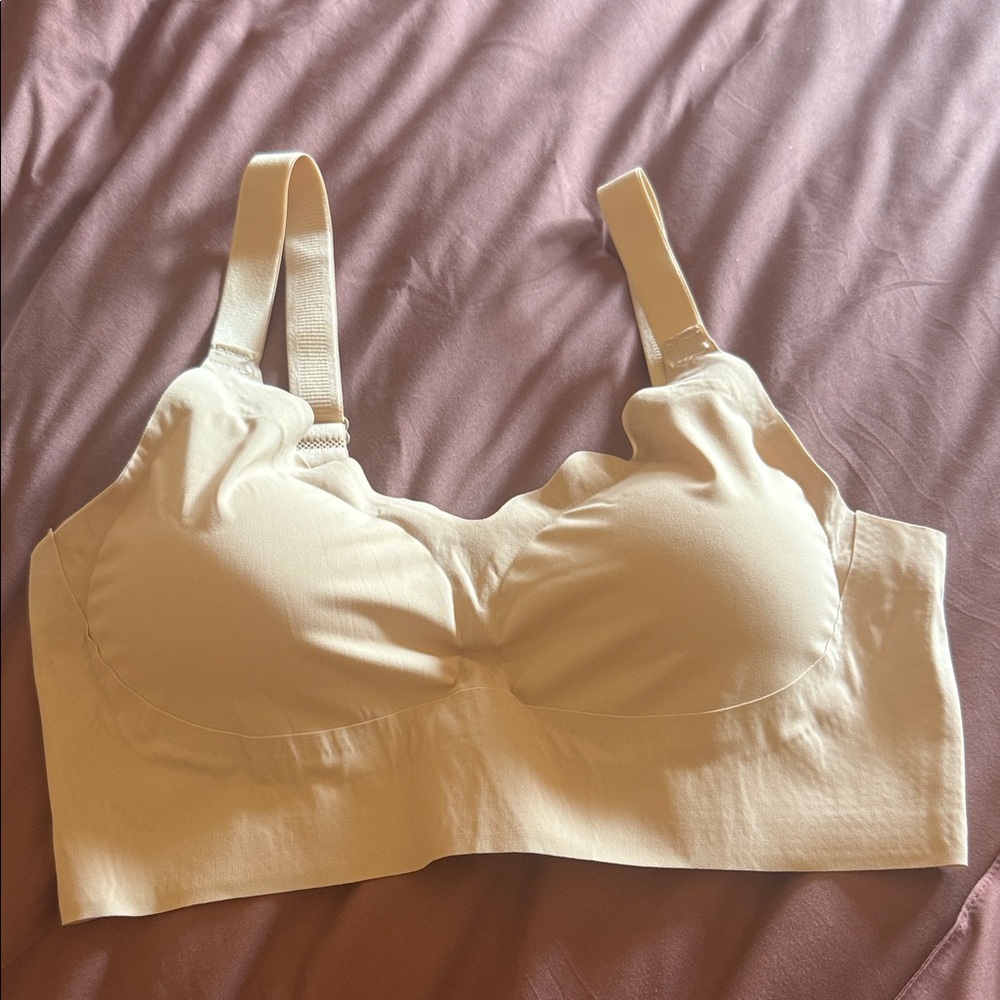 Seamless Cream Bra